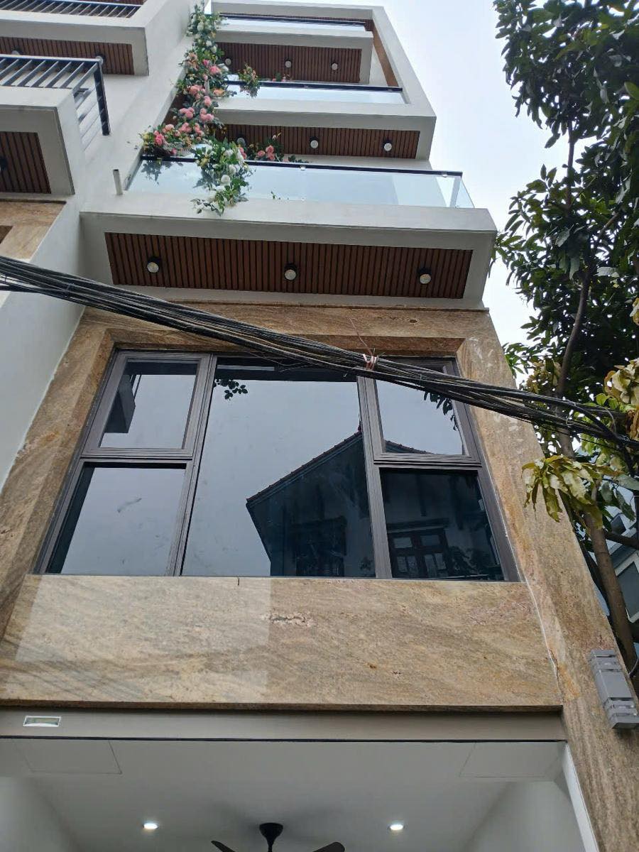 NHÀ ĐẸP XÂY MỚI – Ô TÔ TRÁNH – VÀO NHÀ – THANG MÁY – FULL NỘI THẤT – THẠCH BÀN - Ảnh chính